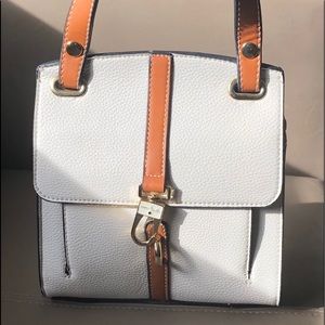 🛍$20 or 2/$30 Simply Noelle Mini Handbag